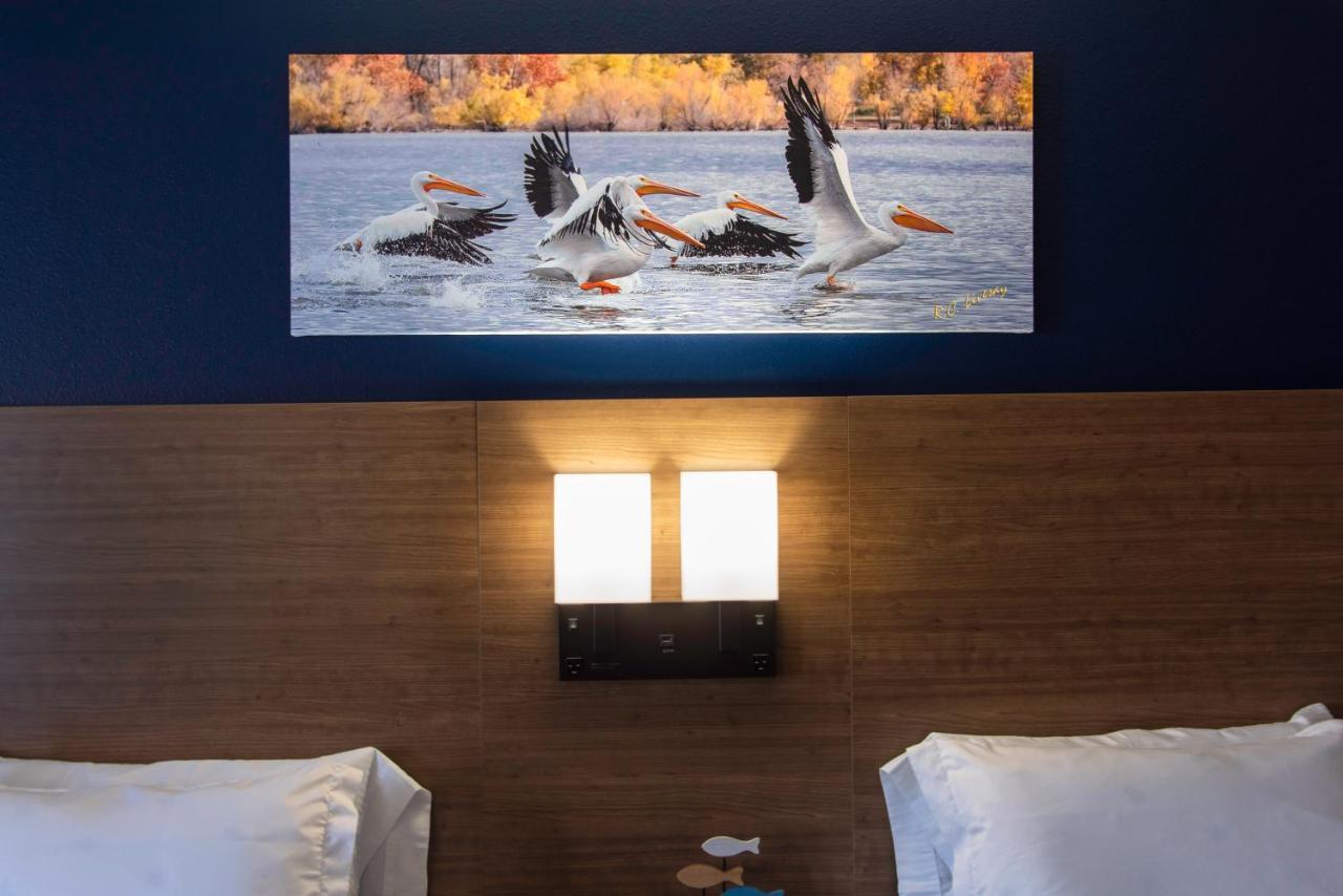 Hilltop Inn & Suites Grove Ngoại thất bức ảnh