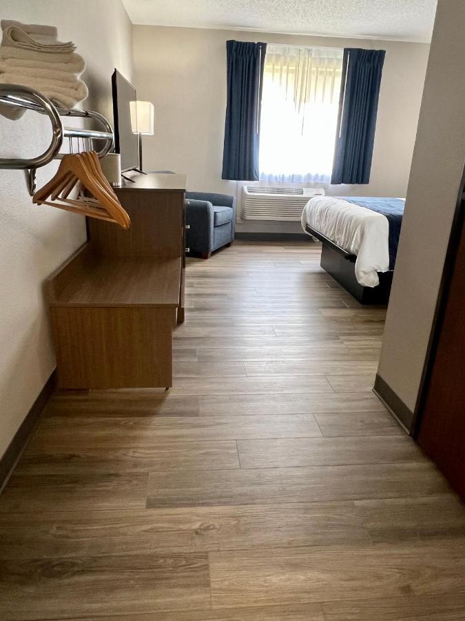 Hilltop Inn & Suites Grove Ngoại thất bức ảnh